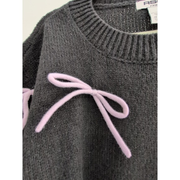 RSQ Women's Black Crew Neck Sweater with Pink Bow Size XL New With Tags - Picture 3 of 6